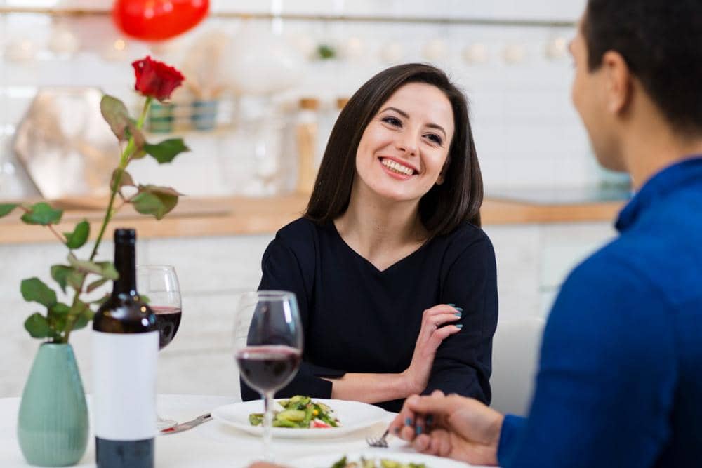 ilustrasi kencan (freepik.com/freepik)