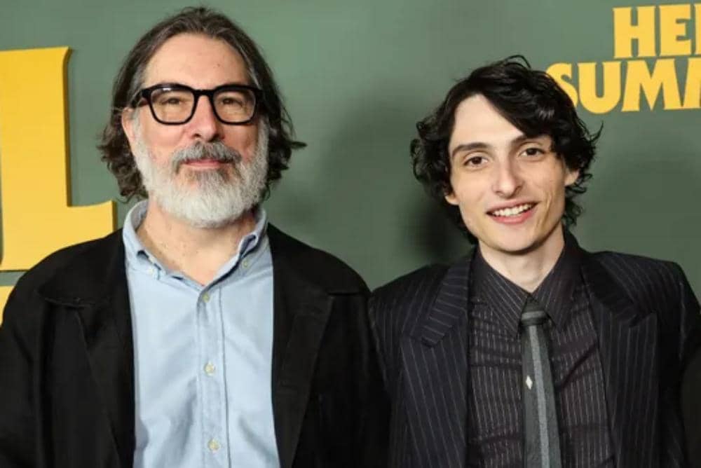 finn-wolfhard-parents-112525-901714e698274a9a95a6f4f238889b43.jpg