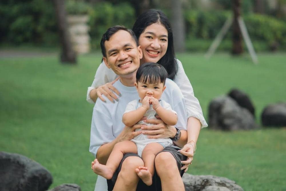 Kasian si Jaysen ini. Nunggu 8 bulan dulu baru ke Bali dia. Aku umur 8 hari udah ke balian.Kagum.jpg