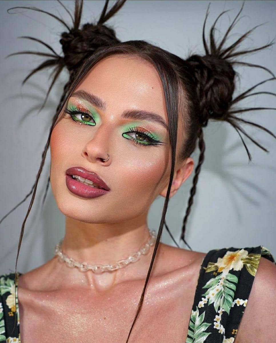 variasi double bun hairstyle