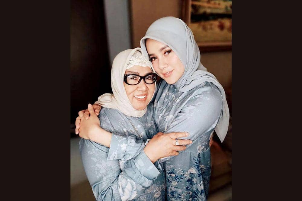 Deretan Artis Indonesia yang Kehilangan Orang Tuanya di Tahun 2025