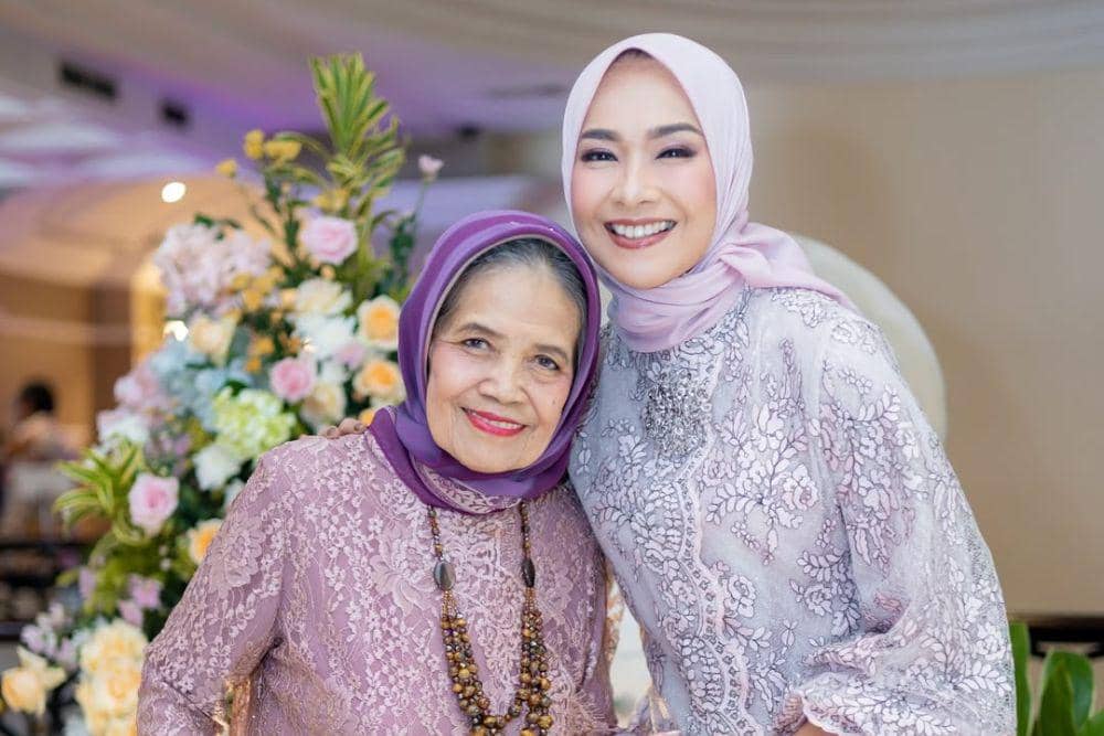 Deretan Artis Indonesia yang Kehilangan Orang Tuanya di Tahun 2025