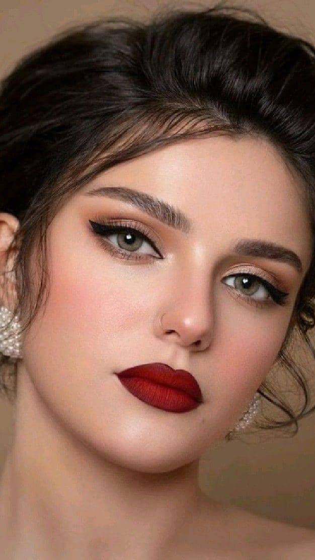 inspirasi eye makeup nuansa natal