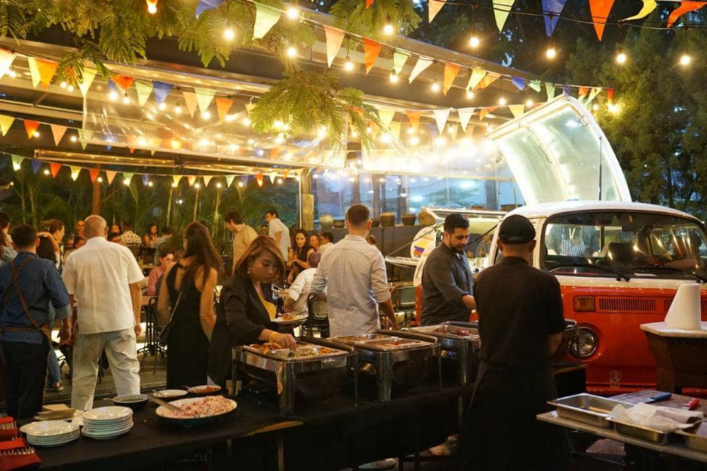 Sambut pergantian tahun dengan hidangan yang menggugah selera di Sudestada Jakarta.