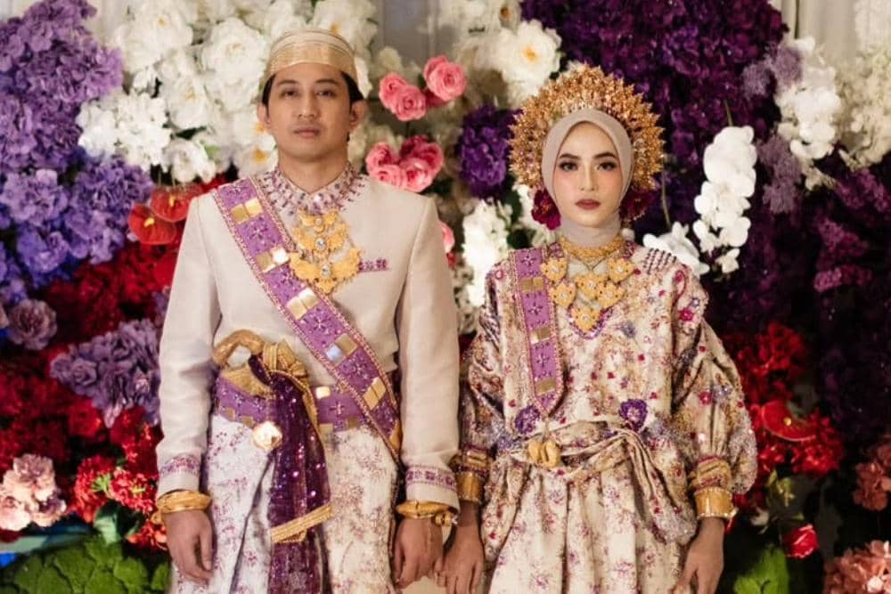 Kami telah disatukan olehNya dalam ikatan sakral Suami Istri 🦋📸 @ariefmotret_ @aldismexhWeddi.jpg