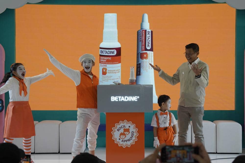 Peluncuran Inovasi Betadine Bening Antiseptik Spray dan Gel Bersama Benyamin Wuisan, Country Head iNova Pharmaceuticals Indonesia.JPEG