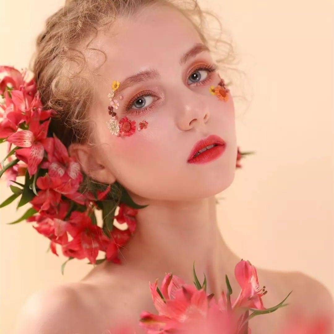 floral eye makeup