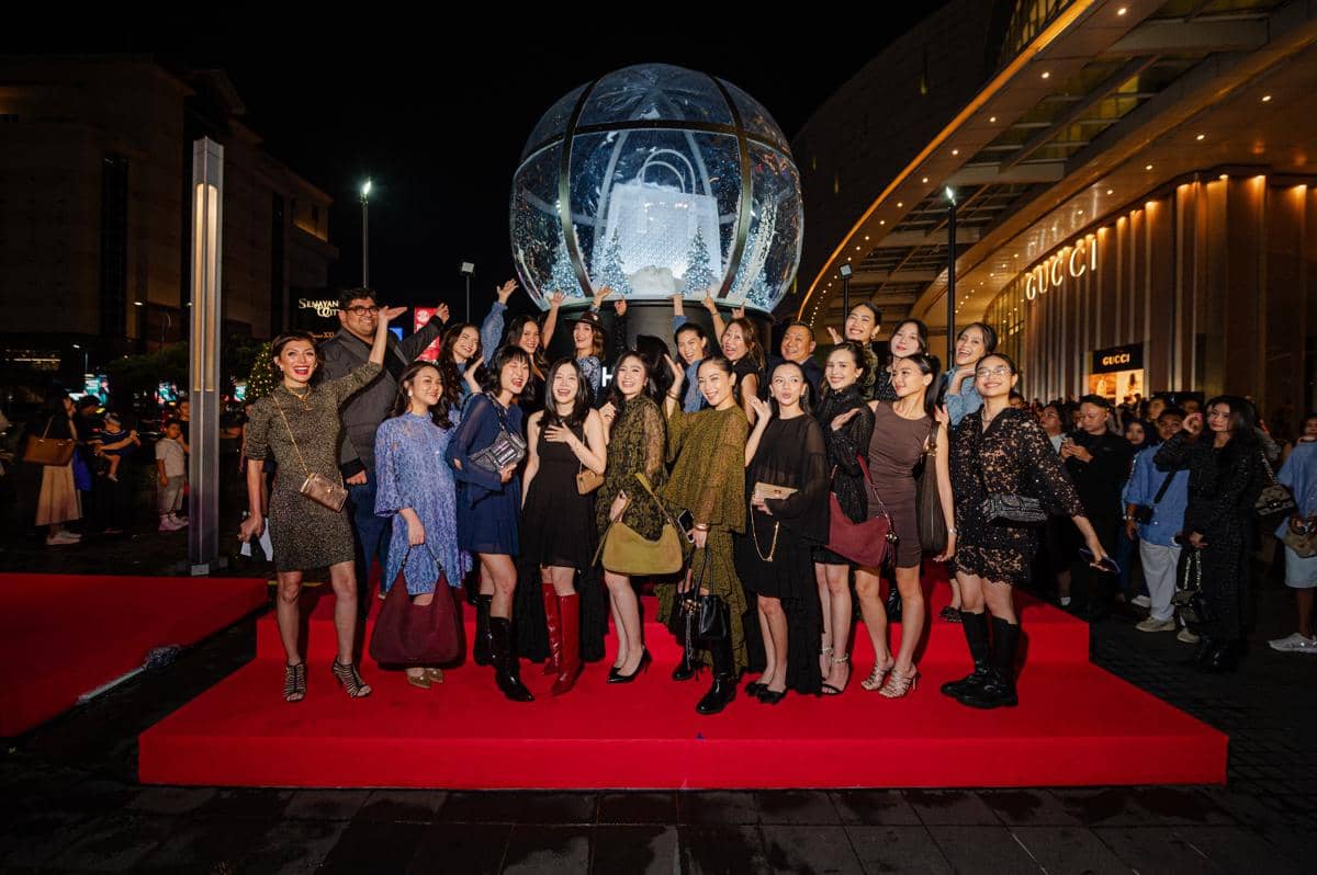 Michael Kors Holiday Snow Globe -EVS_6288.jpg