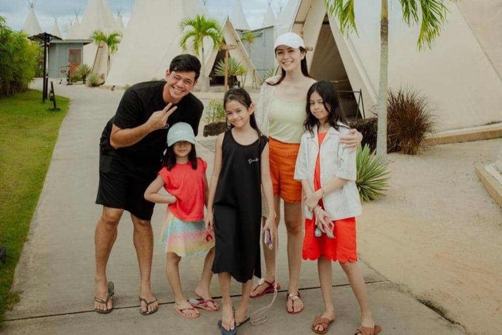 Kisah Cinta Surya Insomnia dan Istri