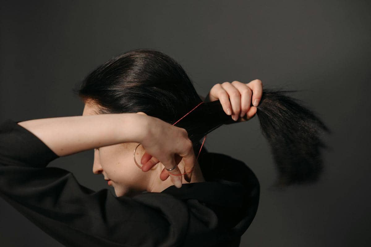 5 Tips Mengikat Rambut Tanpa Merusak yang Wajib Kamu Tahu
