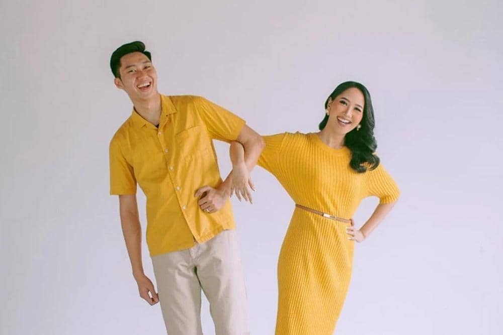 ilustrasi pre-wedding dengan busana berwarna cerah (Fotografi: byjatidiriono)