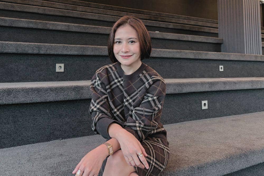 Retak, Luruh, Kembali Utuh, Perjalanan Prilly Latuconsina Temukan Diri