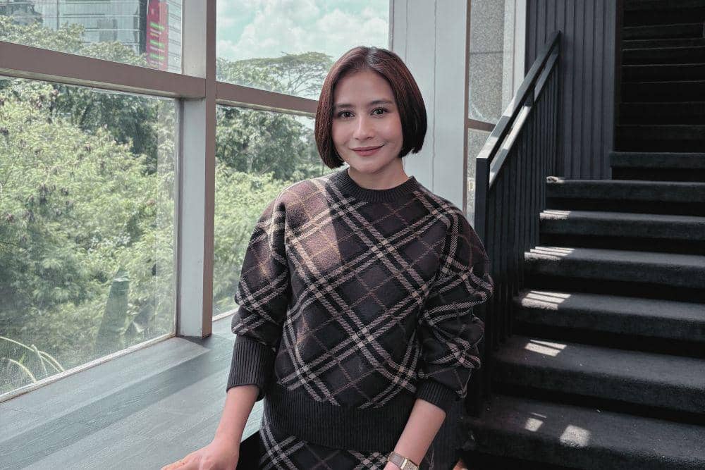 Retak, Luruh, Kembali Utuh, Perjalanan Prilly Latuconsina Temukan Diri