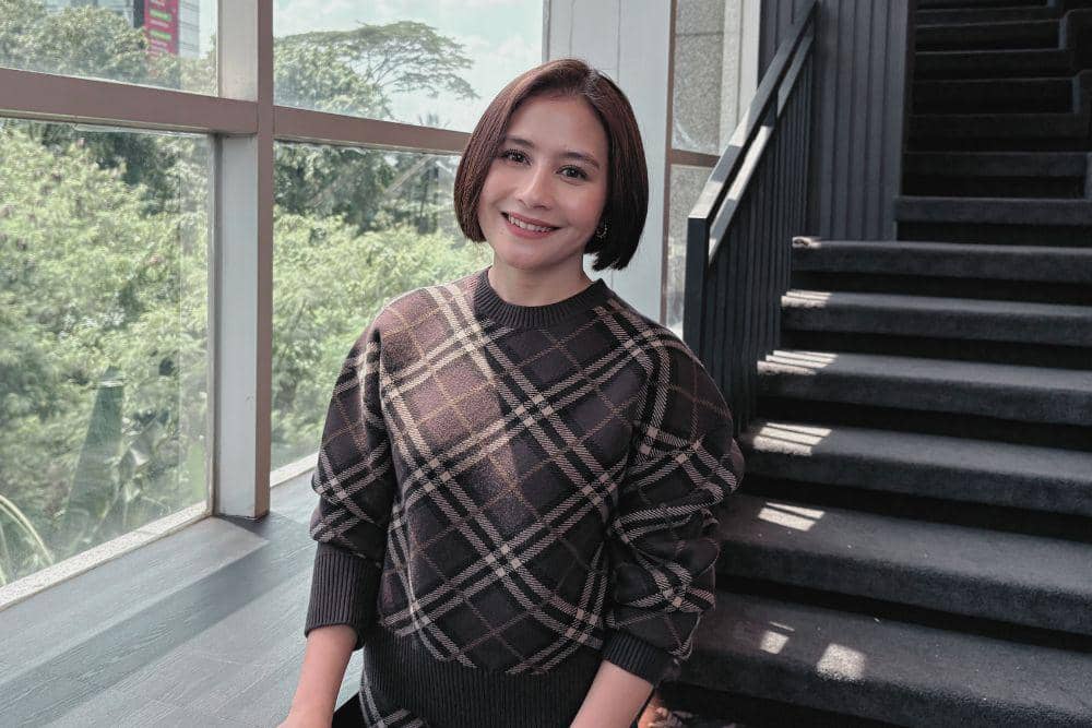 Retak, Luruh, Kembali Utuh, Perjalanan Prilly Latuconsina Temukan Diri