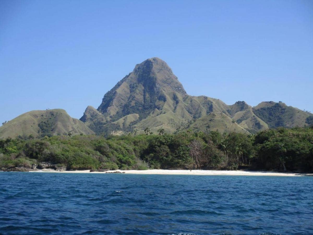 Pulau Nuca Molas