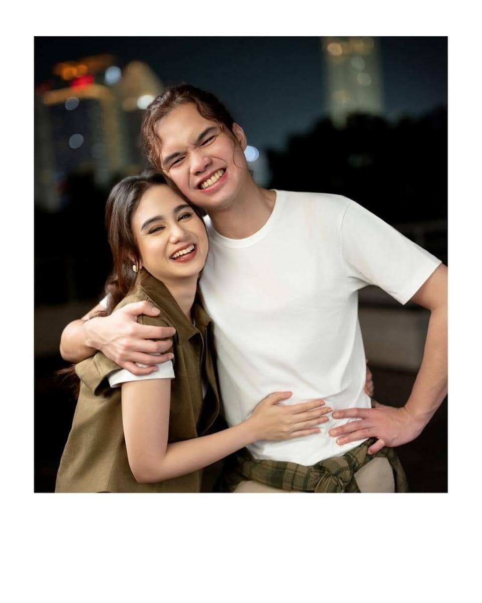 Potret Harmonis Para Pemain Agak Laen 2 Bersama Pasangannya