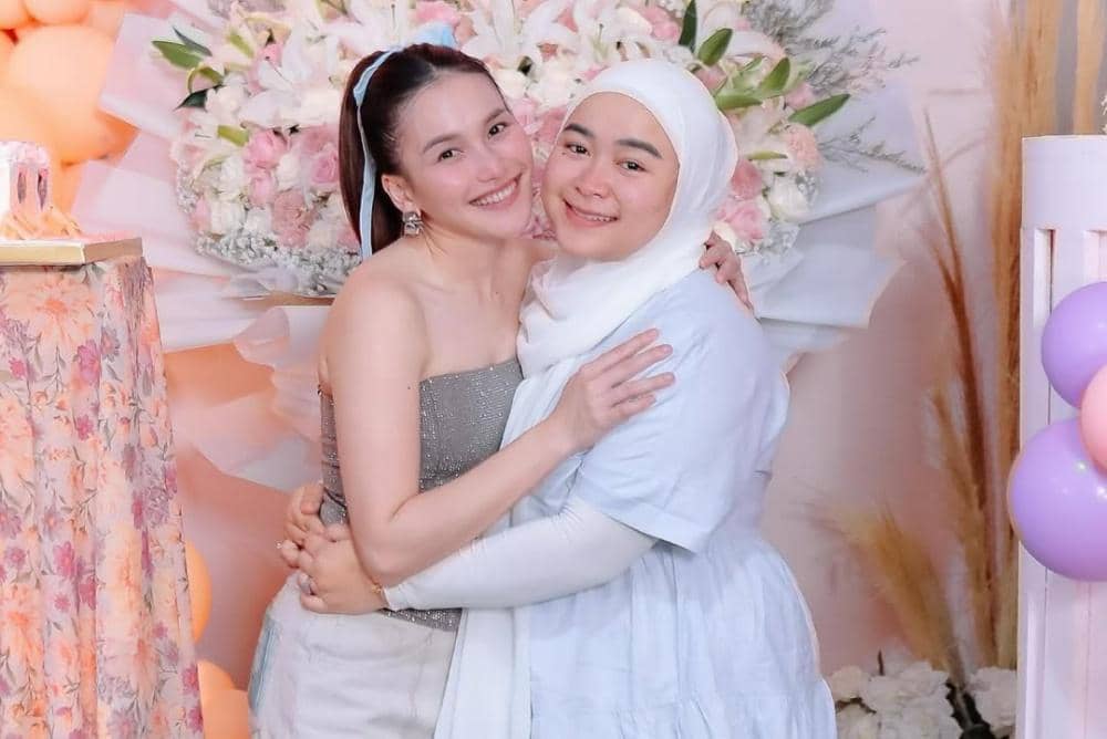 Ayu Ting Ting dan adiknya