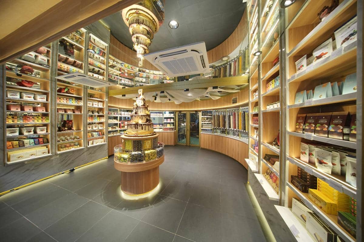 (5) The RR Chocolate Pacific Place.JPG