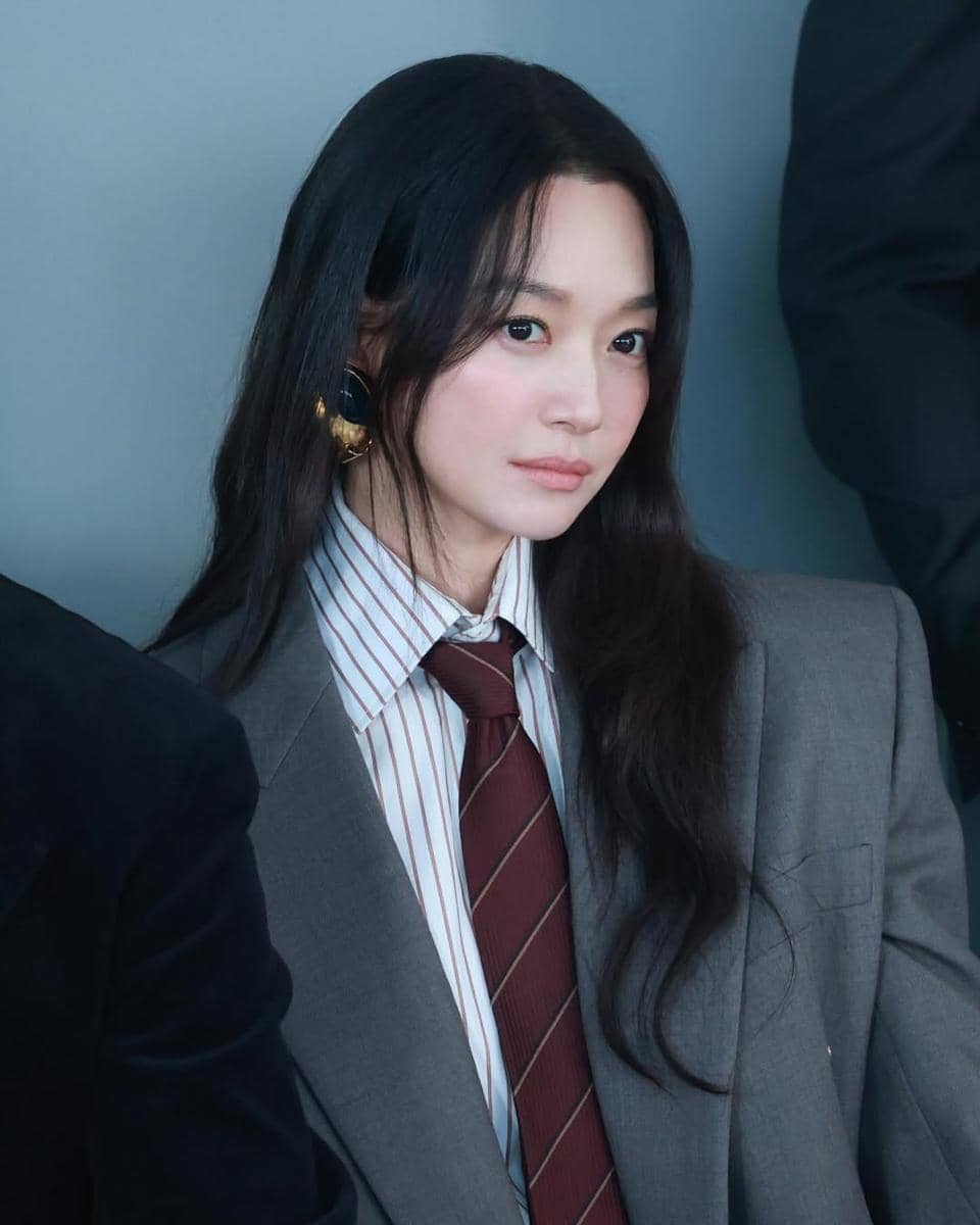 Shin Min Ah 