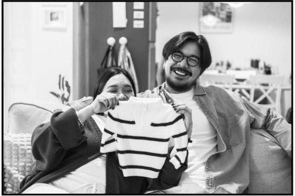 Potret Kelahiran Anak Pertama Bilal Indrajaya dan Istri