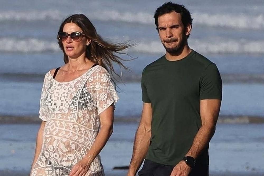 Gisele Bundchen and Joaquim Valente in Costa Rica 📸 @backgrid_usa.jpg