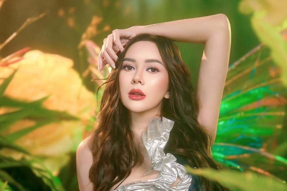 🧚✨ Photographer @yudajulianofficialCreative Director @helmysyah1Project Director @siahaan_siaha.jpg