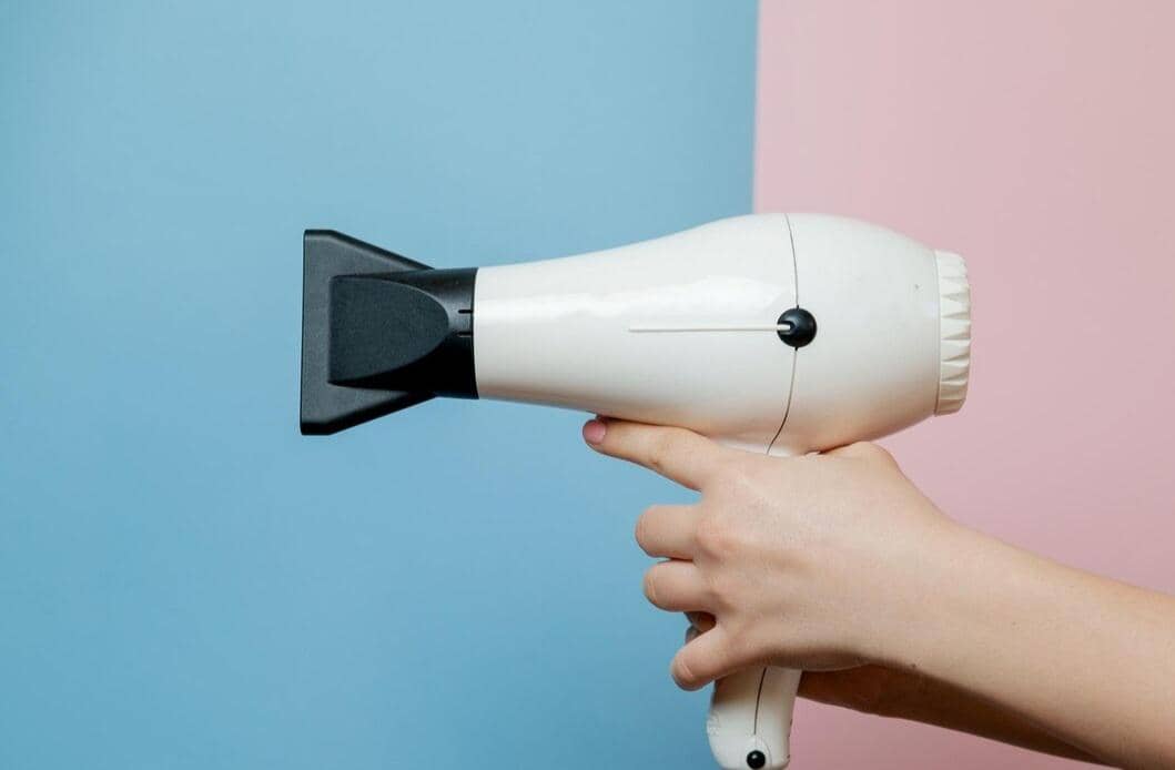 ilustrasi hair dryer