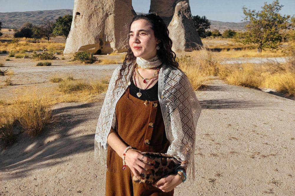 Warna Keberuntungan Shio Ayam Tahun 2026