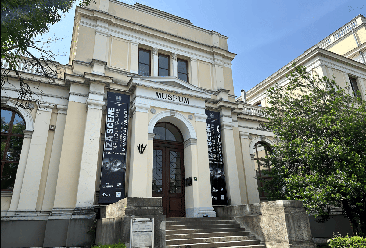 Museum Nasional Sarajevo Bosnia