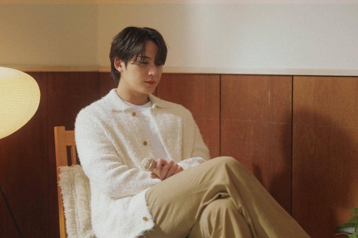 Mingyu SEVENTEEN bawakan lagu "Like the Beginning"