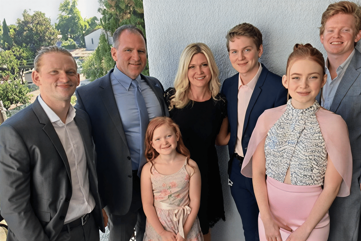 unblurimageai_Sadie Sink family.png