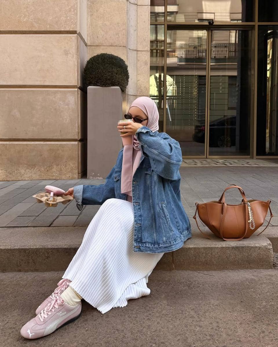 denim jacket season🩵🌊🦋✨modest fashion, hijab ootd, hijab outfit, pinterest style, spring vibe.jpg