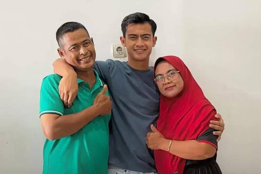 Deretan Artis Indonesia yang Kehilangan Orang Tuanya di Tahun 2025