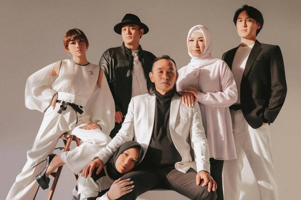 Deretan Artis Indonesia yang Kehilangan Orang Tuanya di Tahun 2025