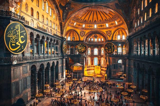 Hagia Sophia raimond-klavins-V1OO2DY-UDI-unsplash.jpg