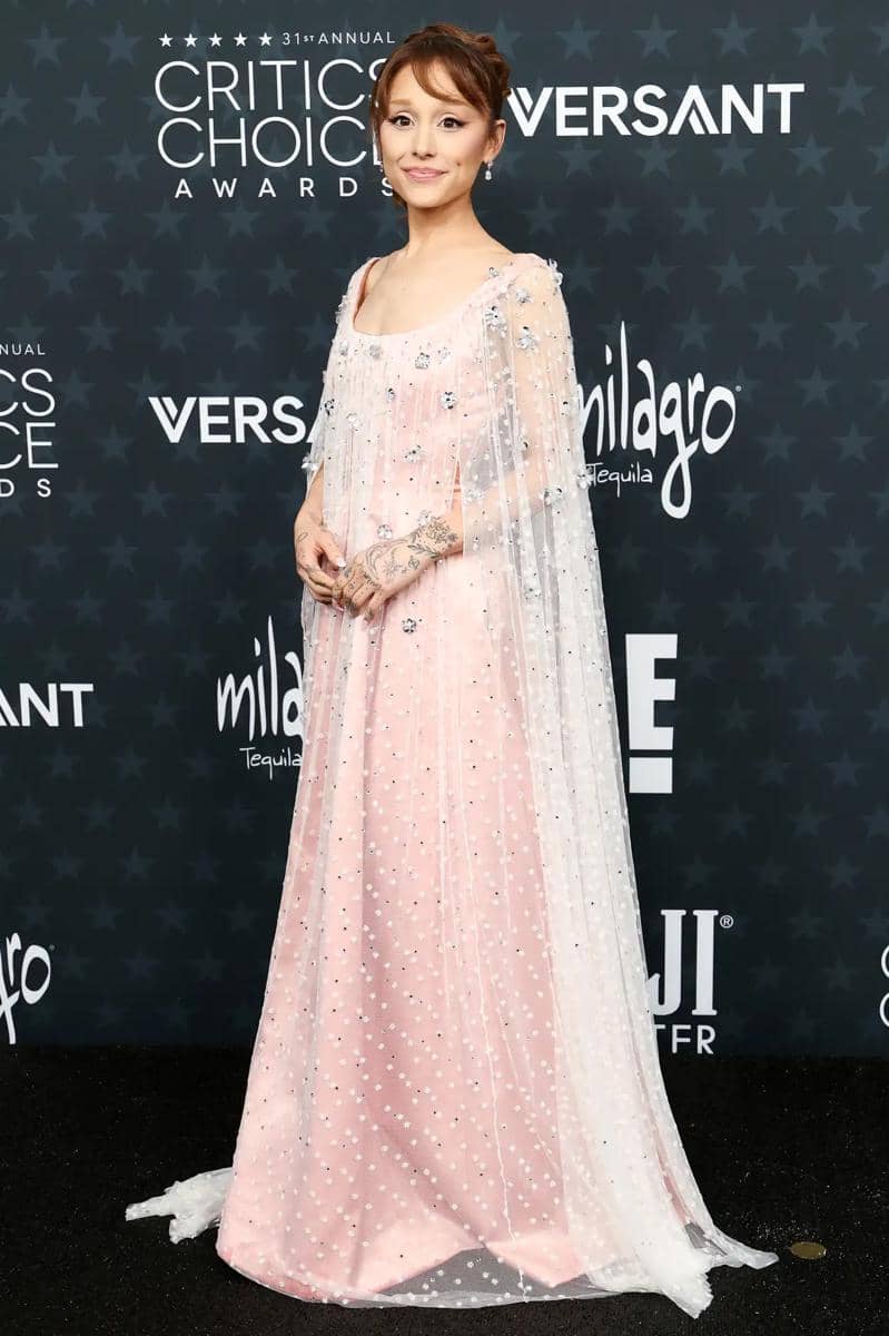 Gaya Ariana Grande di Critics Choice Awards 2026