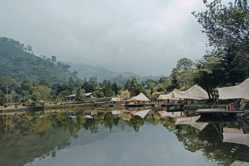 Glamping Rawa Cangkuang.jpg