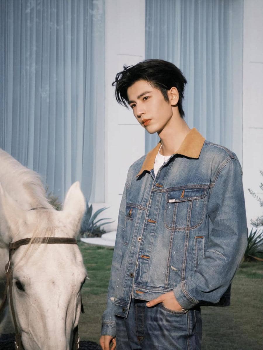 outfit Zhang Ling He