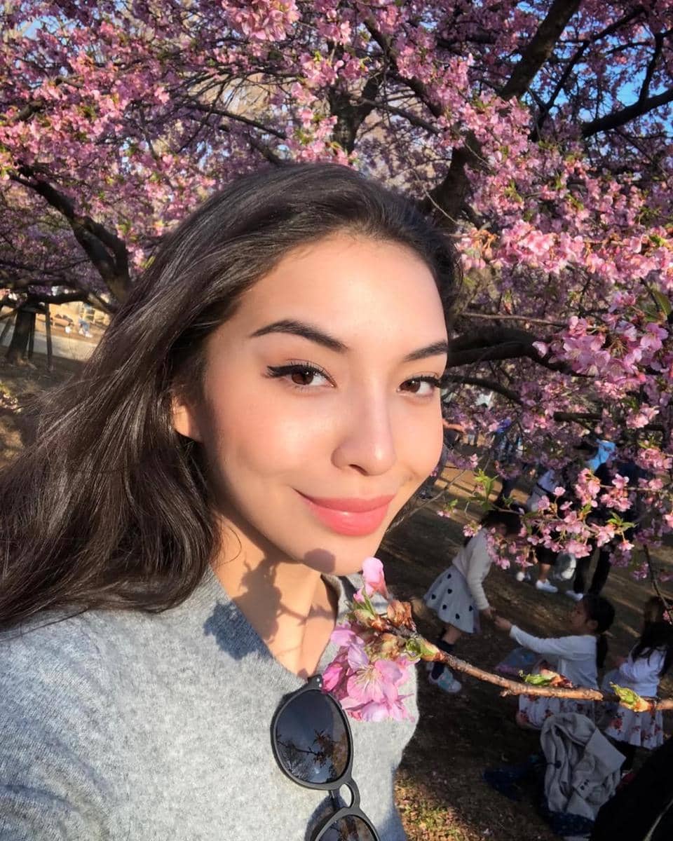 profil Manohara Odelia Pinot