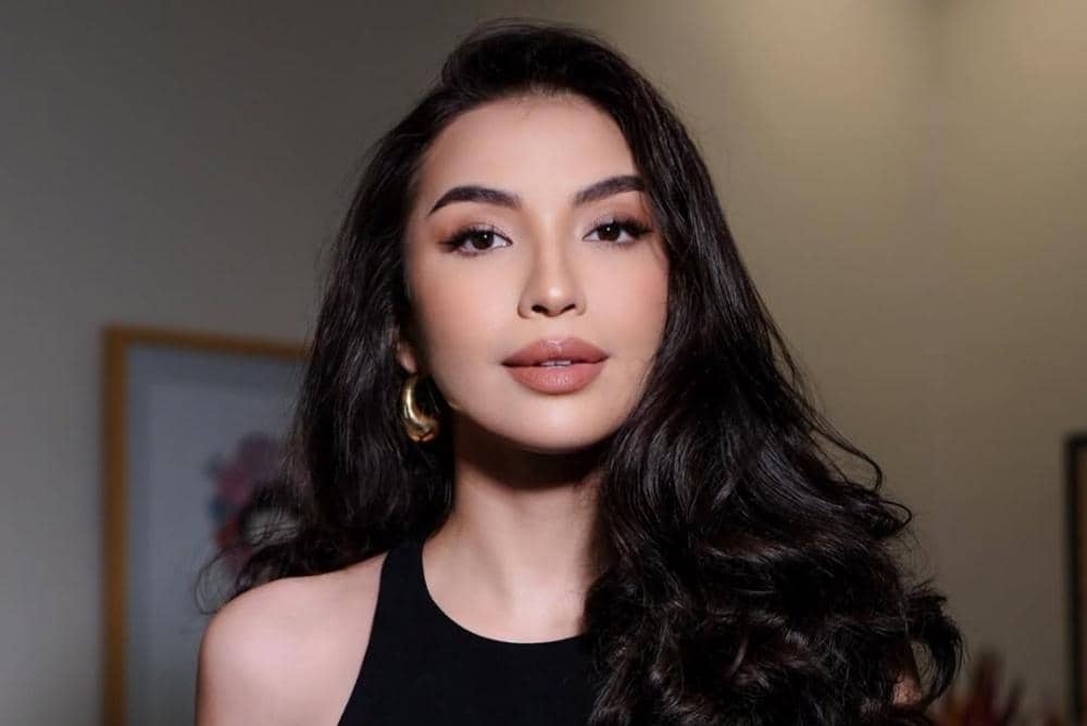 Flawless latte makeup for @manodelia ✨Makeup @loritayoung_mua Hair by herselfPhoto @andreaschau  (1).jpg