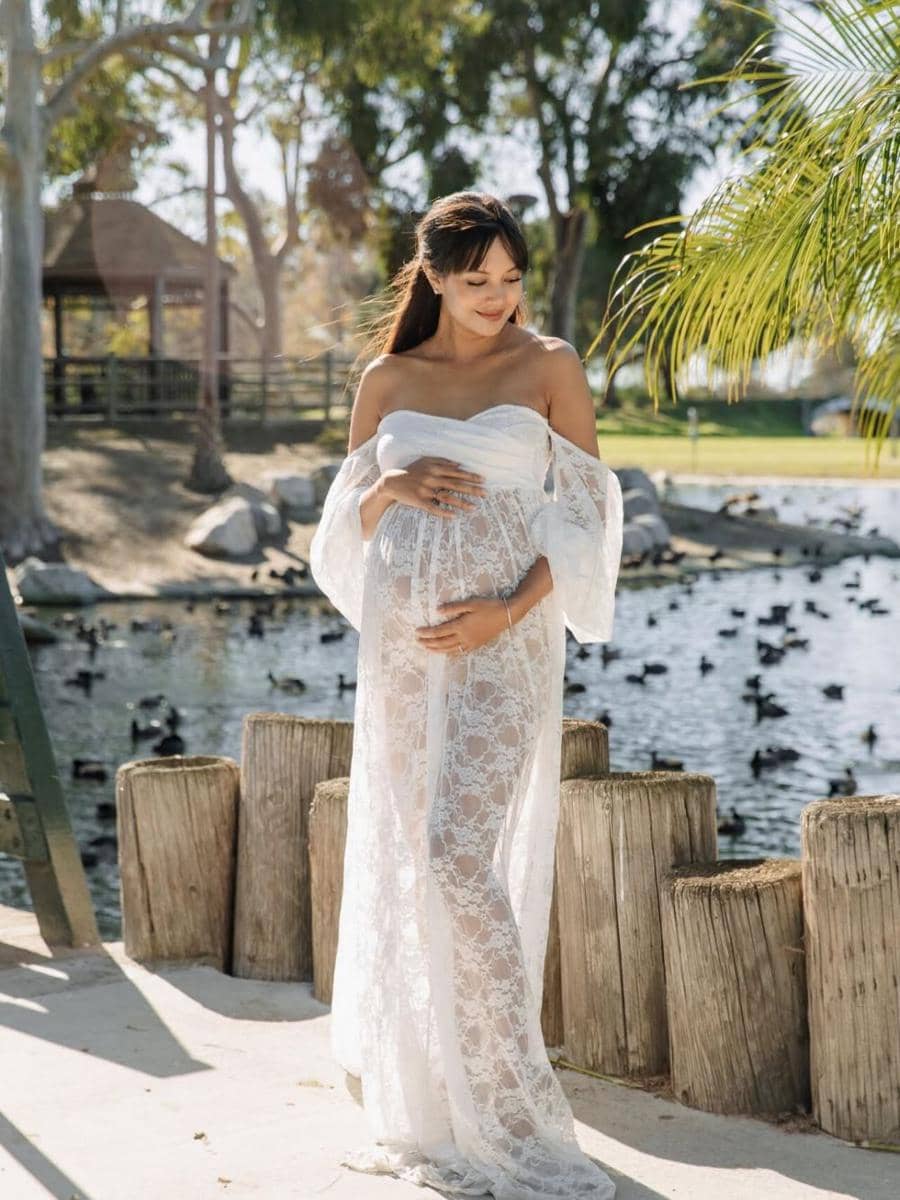 Potret Mesra Maternity Shoot Aurélie Moeremans dan dr. Tyler Bigenho