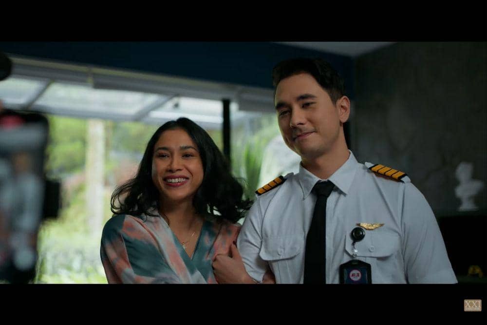  Pelajaran Cinta dari Film ‘Penerbangan Terakhir’