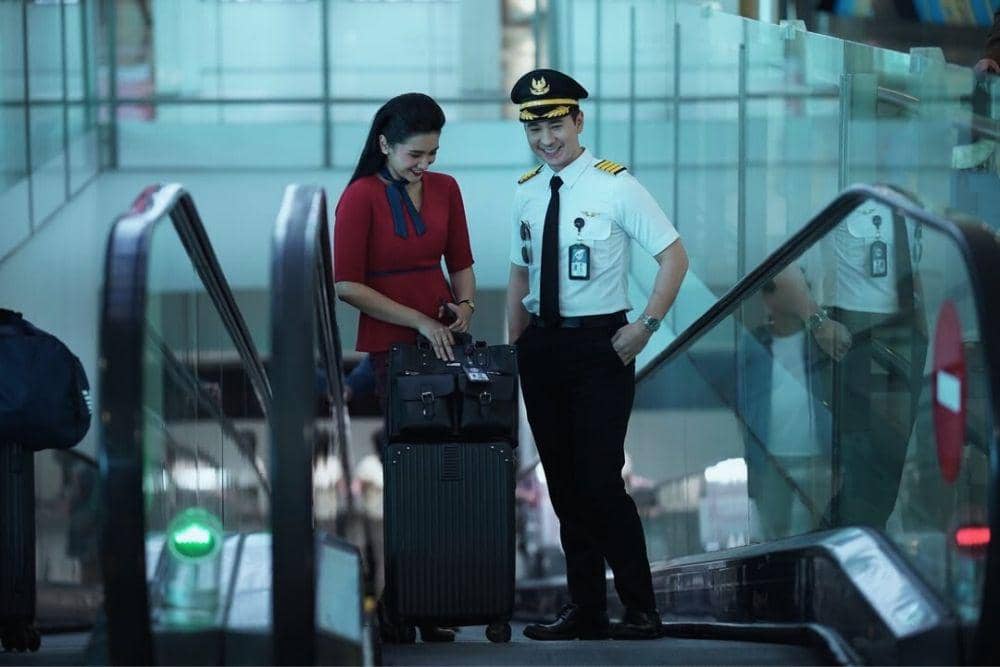  Pelajaran Cinta dari Film ‘Penerbangan Terakhir’