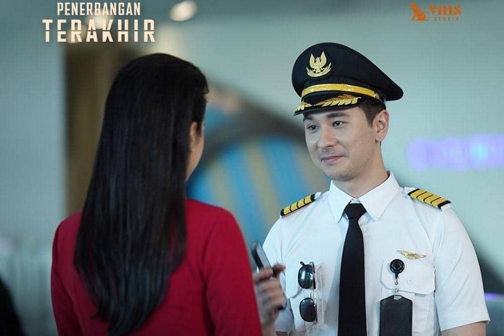  Pelajaran Cinta dari Film ‘Penerbangan Terakhir’