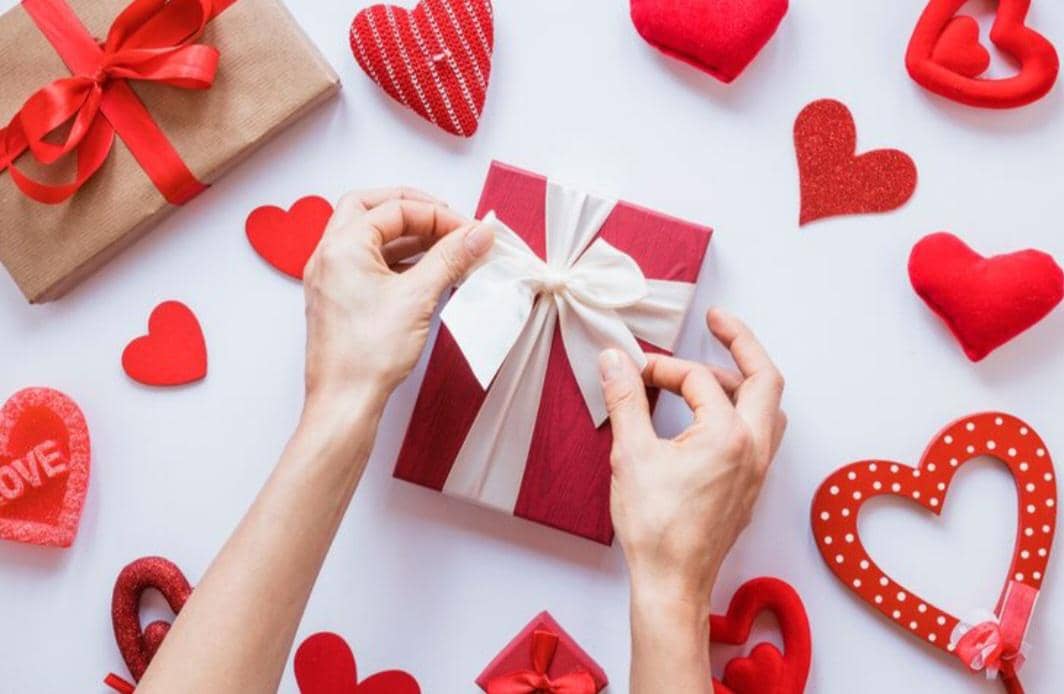 hadiah Valentine (freepik.com/freepik)