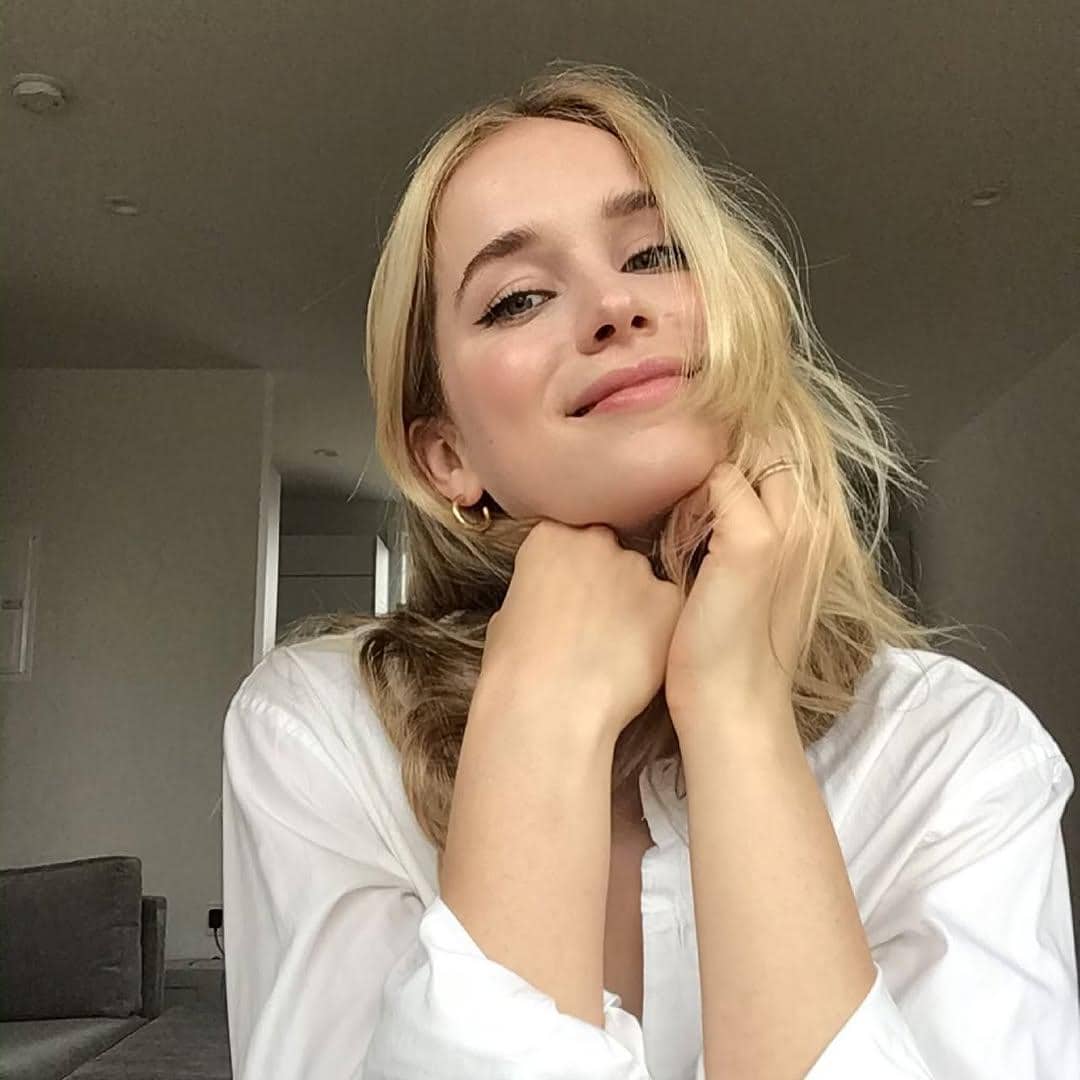 Elizabeth Lail