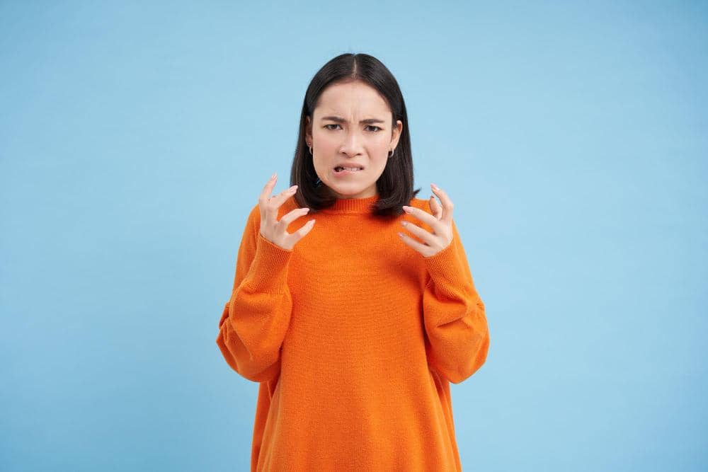 ilustrasi perempuan marah (freepik.com/benzoix)