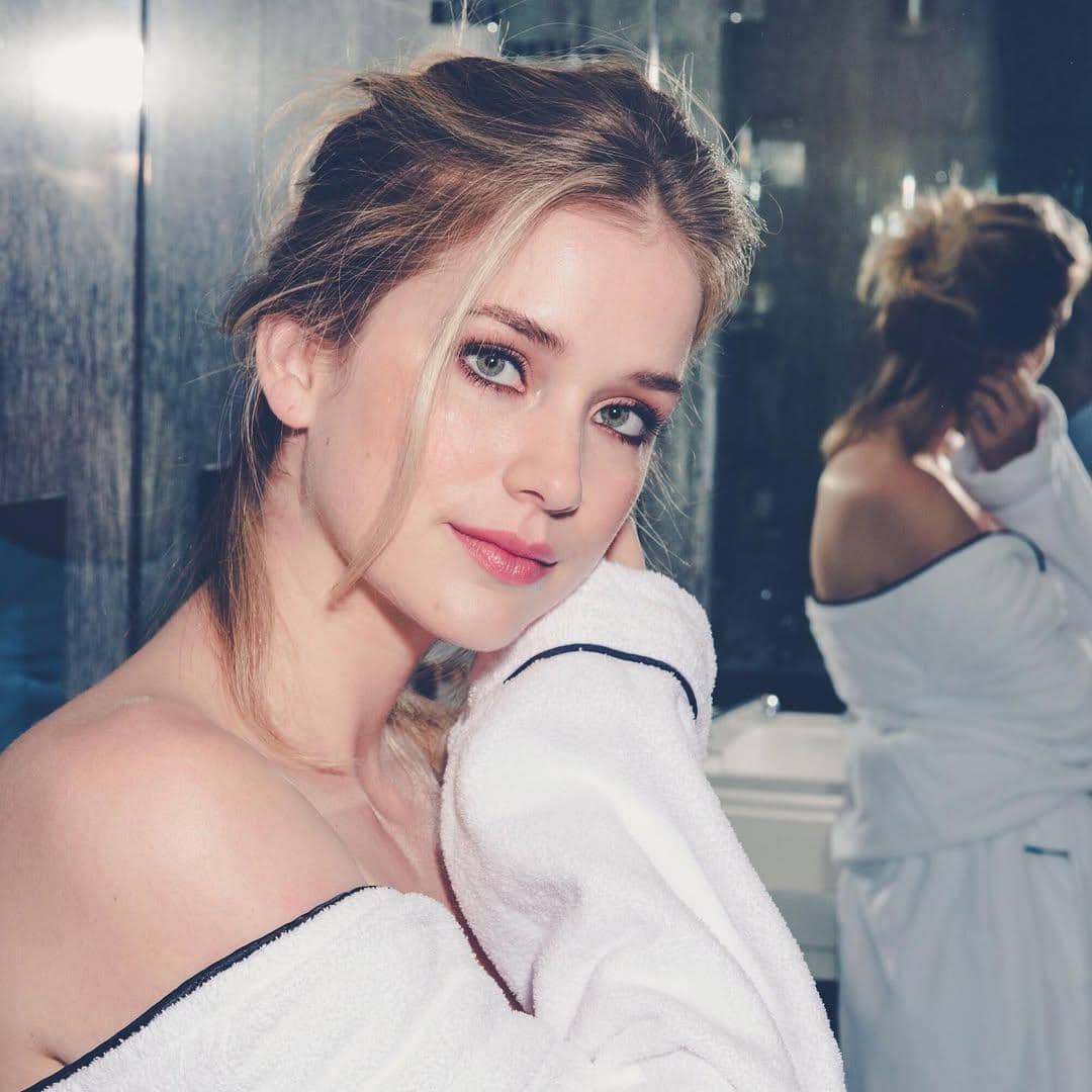 Elizabeth Lail