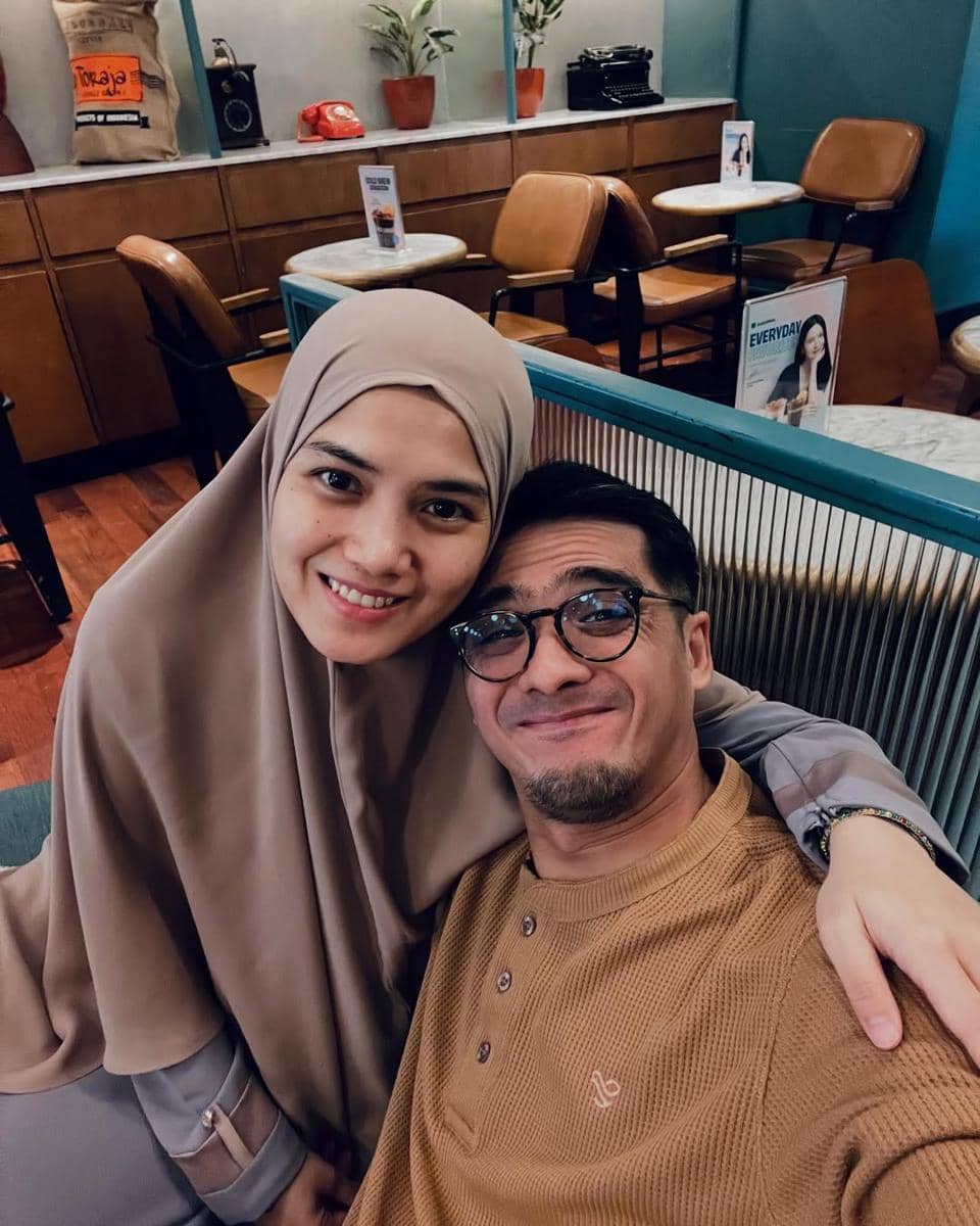 Kopi nya pait, manis nya dari yg nemenin ngopi 😎#MoyaPoya #KeluargaMOYAPOYA.jpg