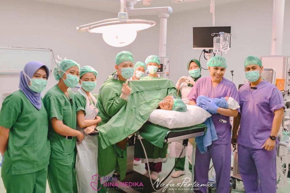  Susan Sameh dan Khalid Atamimi sambut kelahiran anak pertama